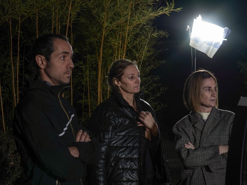 Imagen: Hombre, Clara y Ana.